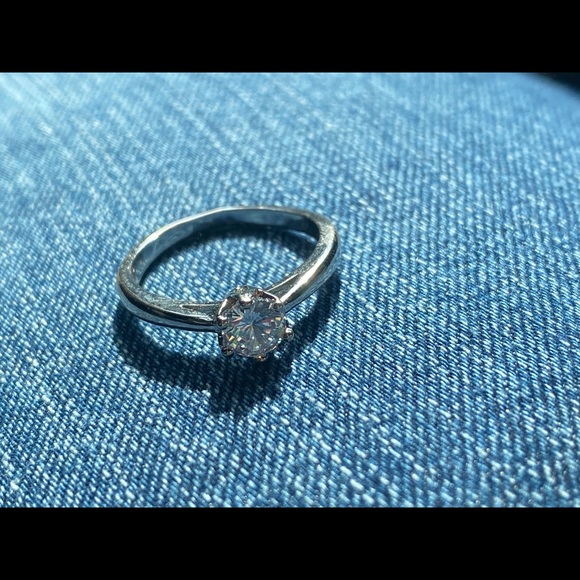 Promise ring - Picture 2 of 2